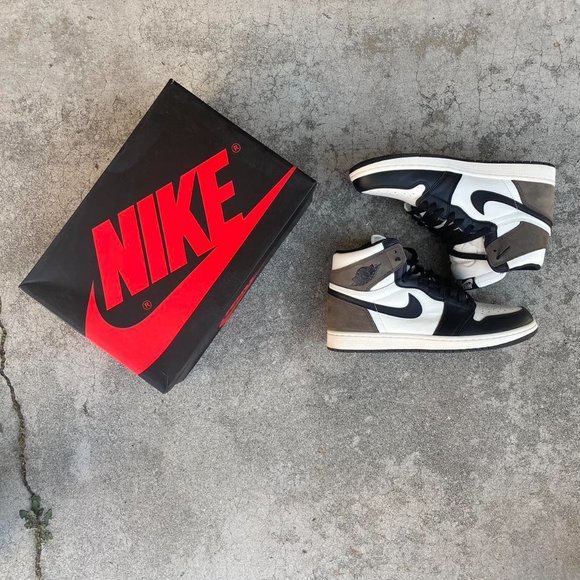 Jordan Men's Black and Brown Trainers - Picture 3 of 4